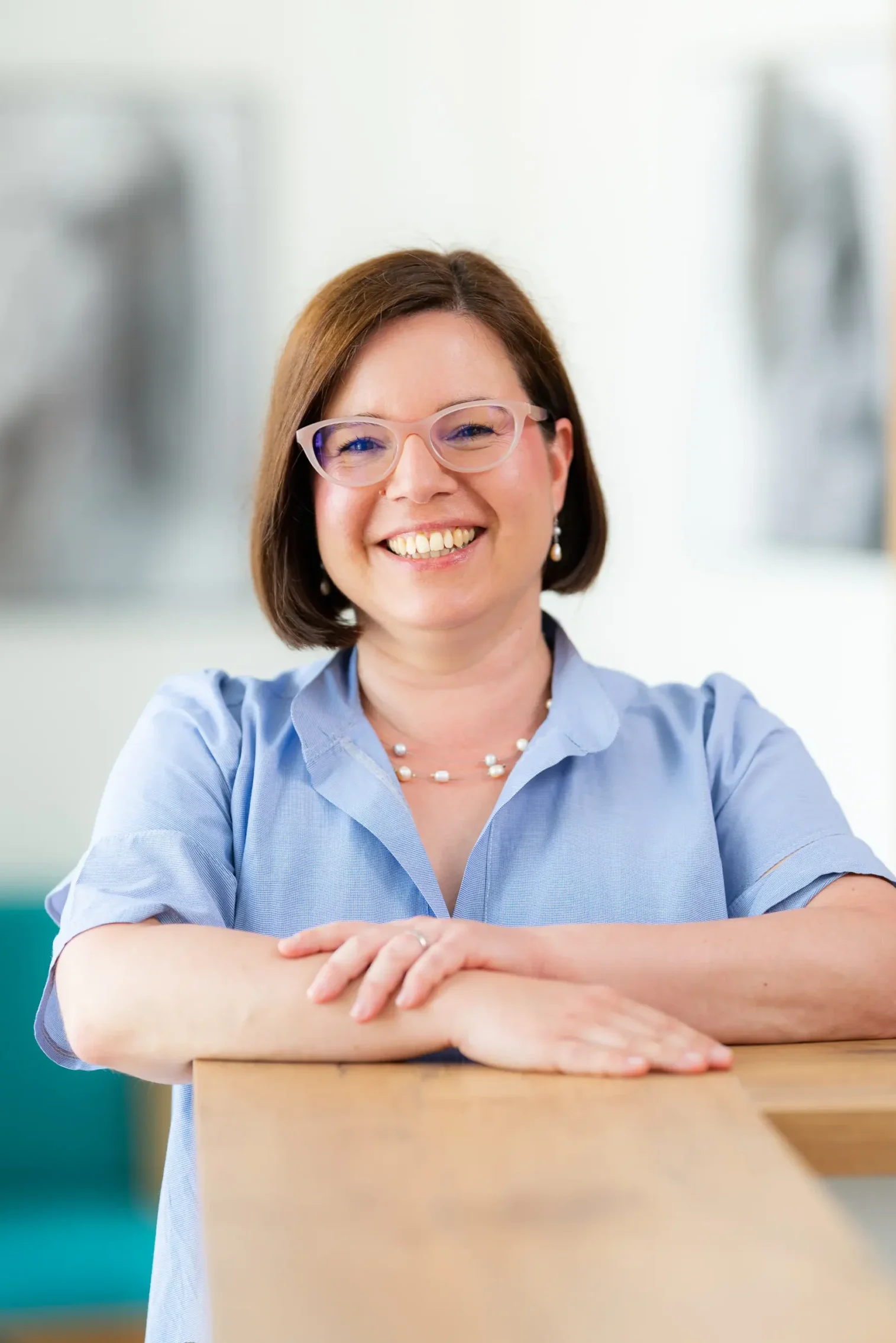 Sie sehen die Gynäkologin Dr. Ida Makovec im Frauenzentrum Marienhof Linz